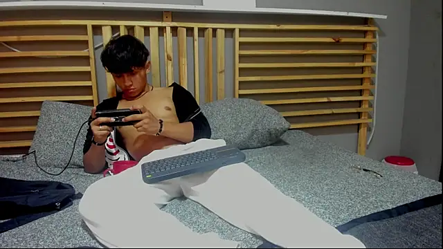 clark ken01 online show from 15, 4, 2026