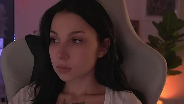 Akaruiiii online show from 7, 4, 2026