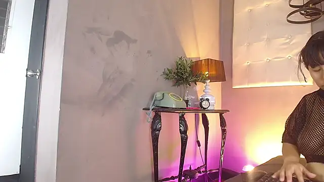 Assly Love online show from 3, 3, 2026