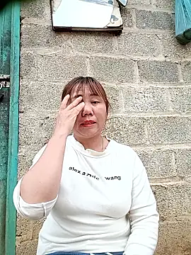 lyly sexx online show from 11, 4, 2026