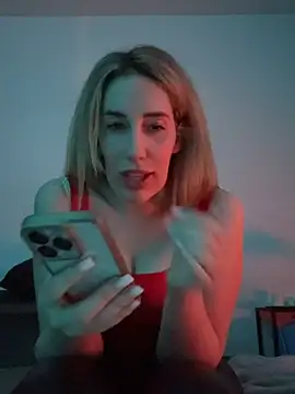 JuliaPrivat online show from 1, 3, 2026