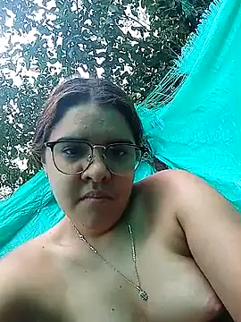 single kitten online show from 5, 3, 2026