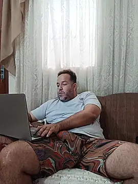 UrsoBissexualPauGrosso online show from 3, 4, 2026