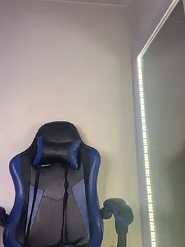 Maddie 7 online show from 5, 4, 2026