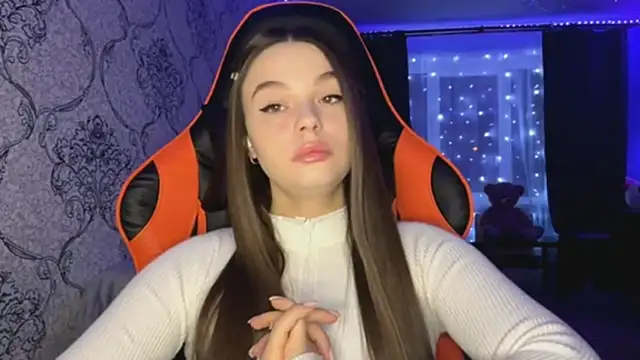 Snapshot of AkikoAnkrom chatting on 2, 3, 2026 AkikoAnkrom online show from 2, 3, 2026