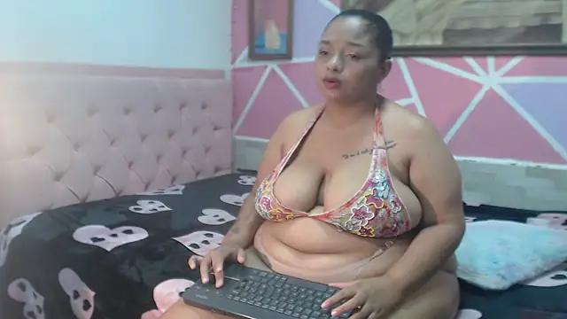 Snapshot of Doll_rihana chatting on 2, 6, 2026 Doll rihana online show from 2, 6, 2026