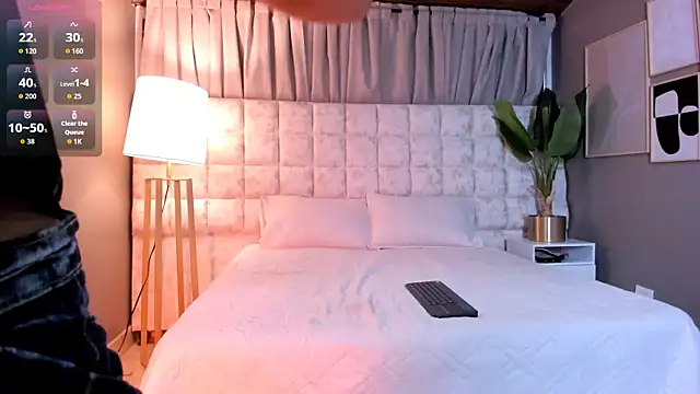 Snapshot of Samantha_Velle chatting on 25, 5, 2026 Samantha Velle online show from 25, 5, 2026