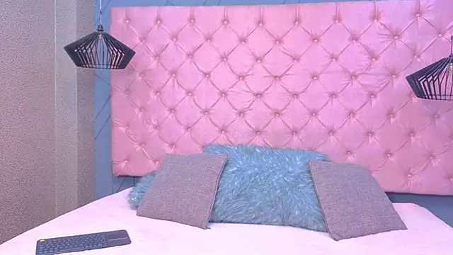 SARA HORNY- online show from 9, 4, 2026