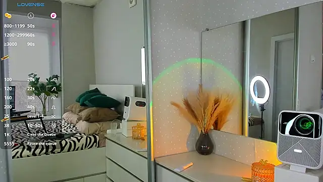 crowned goddess online show from 11, 3, 2026