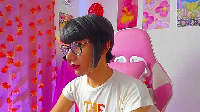 Madeline 21 online show from 22, 3, 2026