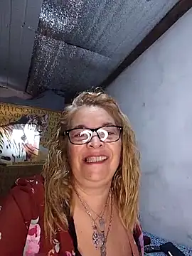 momismilf544 online show from 7, 5, 2026