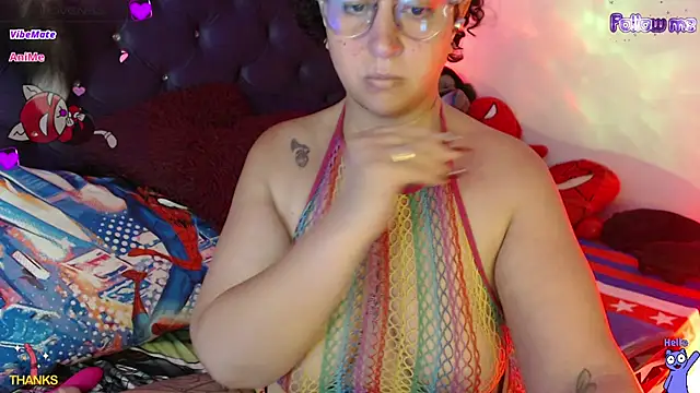 nahomy fetish online show from 5, 4, 2026