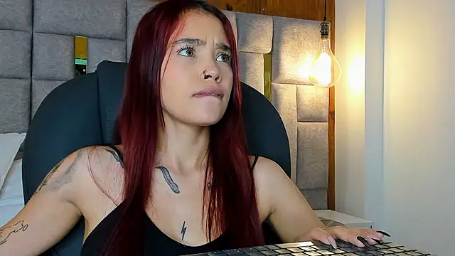 Snapshot of camilaa_smith_ chatting on 27, 2, 2026 camilaa smith online show from 27, 2, 2026