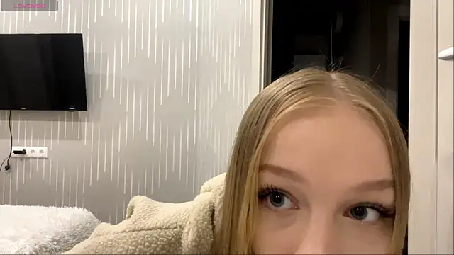 Snapshot of Anika_Socutehe chatting on 25, 5, 2026 Anika Socutehe online show from 25, 5, 2026