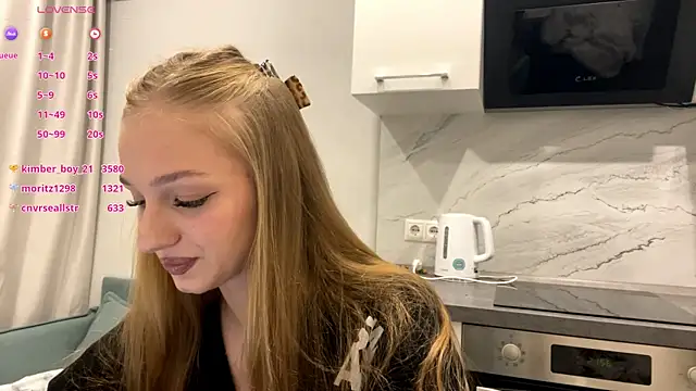 Snapshot of Anika_Socutehe chatting on 18, 6, 2026 Anika Socutehe online show from 18, 6, 2026