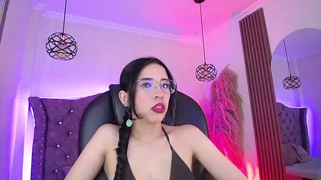 Amara Davis1 online show from 19, 4, 2026