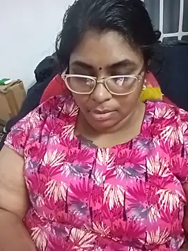 Snapshot of deepika-mallus chatting on 18, 5, 2026 deepika-mallus online show from 18, 5, 2026