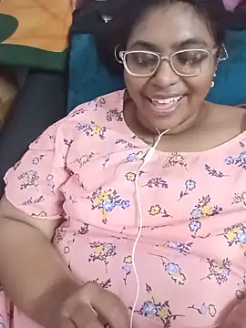 Snapshot of deepika-mallus chatting on 21, 5, 2026 deepika-mallus online show from 21, 5, 2026