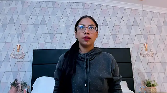 AbbyLoius online show from 16, 4, 2026