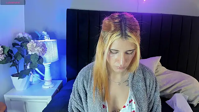 scarlett leex  online show from 16, 4, 2026