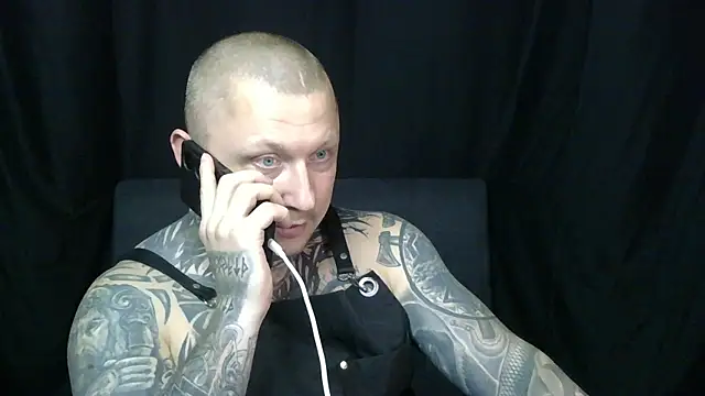Snapshot of devilWithTats chatting on 20, 6, 2026 devilWithTats online show from 20, 6, 2026