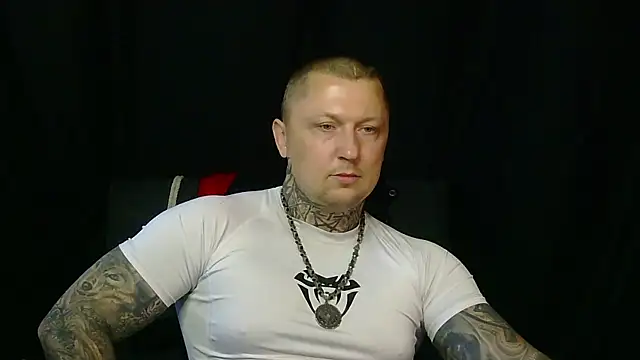 Snapshot of devilWithTats chatting on 19, 7, 2026 devilWithTats online show from 19, 7, 2026