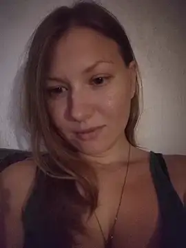 Snapshot of August_Shine chatting on 28, 5, 2026 August Shine online show from 28, 5, 2026