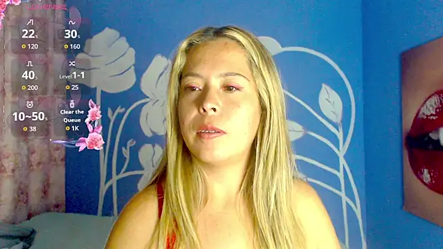 Snapshot of CamilleRouge chatting on 2, 3, 2026 CamilleRouge online show from 2, 3, 2026