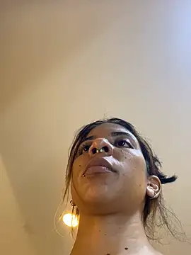 VioletaHills  online show from 15, 4, 2026