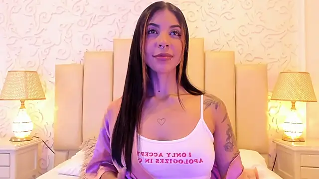 VioletaHills  online show from 24, 6, 2026