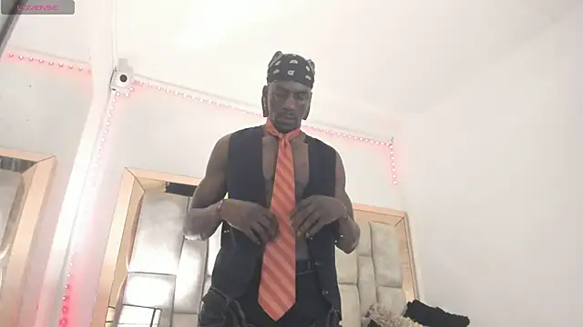 Titan Moreno  online show from 16, 4, 2026