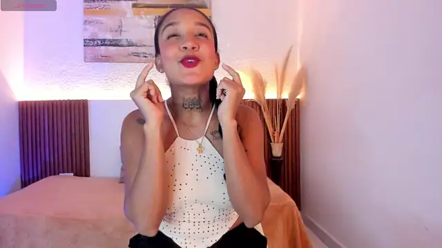 Snapshot of Tiana_Glow2 chatting on 25, 7, 2026 Tiana Glow2 online show from 25, 7, 2026