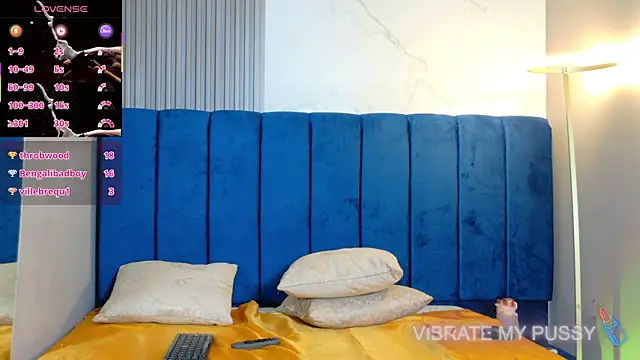 Snapshot of TONINAHAZE_CR chatting on 2, 3, 2026 TONINAHAZE CR online show from 2, 3, 2026