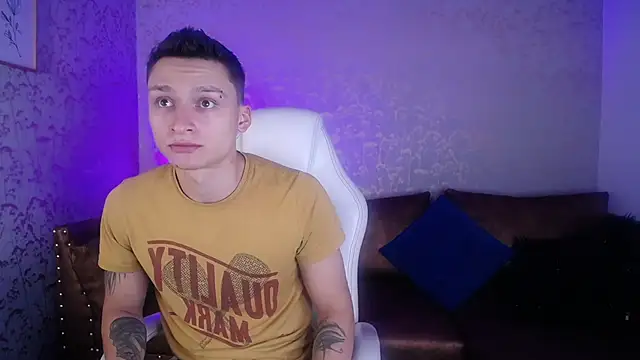 Snapshot of DIEGO_JONES chatting on 14, 4, 2026 DIEGO JONES online show from 14, 4, 2026