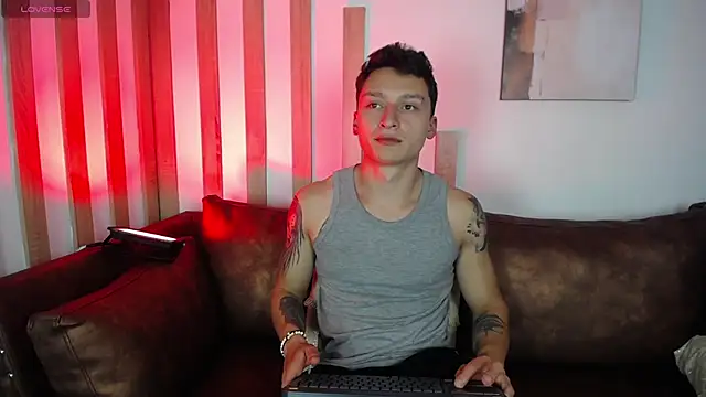 Snapshot of DIEGO_JONES chatting on 27, 5, 2026 DIEGO JONES online show from 27, 5, 2026