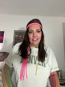 hollyharmd online show from 28, 3, 2026