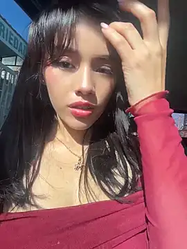 Snapshot of Mia-villalobos chatting on 15, 5, 2026 Mia-villalobos online show from 15, 5, 2026