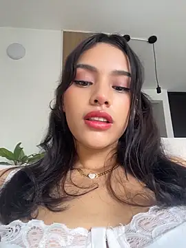Snapshot of Mia-villalobos chatting on 4, 6, 2026 Mia-villalobos online show from 4, 6, 2026