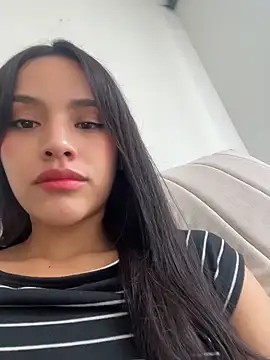 Snapshot of Mia-villalobos chatting on 13, 6, 2026 Mia-villalobos online show from 13, 6, 2026