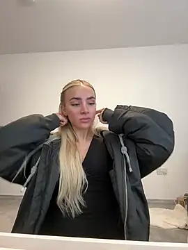 Naughtyblondex online show from 1, 4, 2026