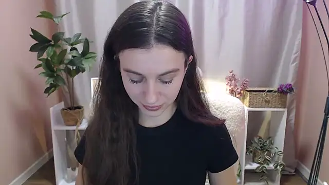 Snapshot of MistyBree chatting on 5, 3, 2026 MistyBree online show from 5, 3, 2026