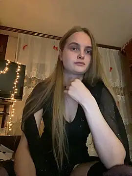 Snapshot of LunaVey chatting on 26, 5, 2026 LunaVey online show from 26, 5, 2026