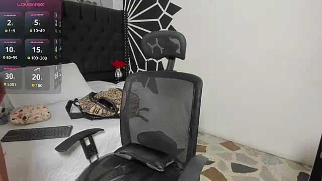 AdharaCruzz  online show from 14, 3, 2026