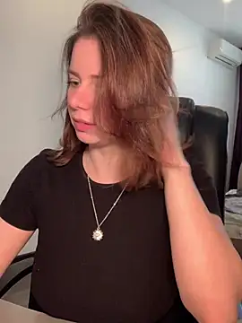 VelvetChloe online show from 15, 4, 2026