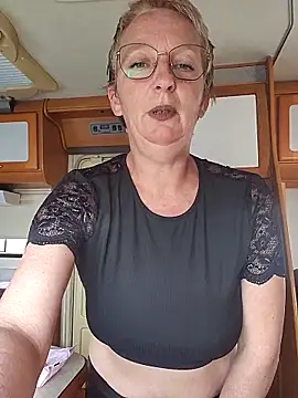 lescoquinsdu40 online show from 10, 3, 2026