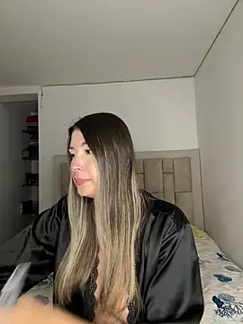 Snapshot of Julie_Rosse chatting on 13, 7, 2026 Julie Rosse online show from 13, 7, 2026