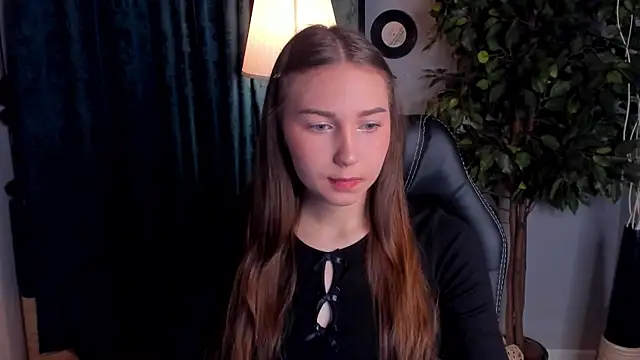 Snapshot of OliviaLang chatting on 2, 4, 2026 OliviaLang online show from 2, 4, 2026