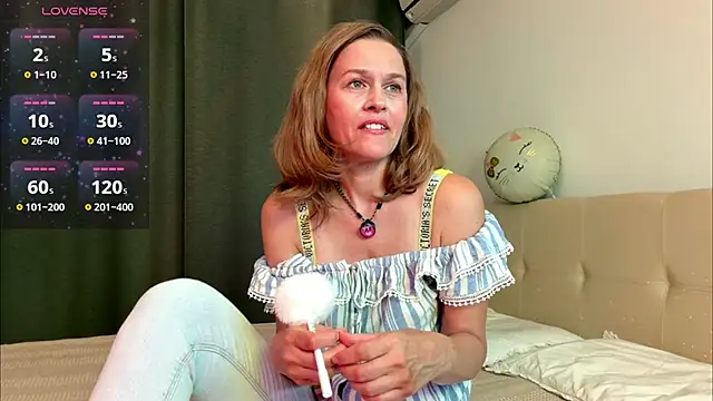 Lizacams online show from 8, 7, 2026