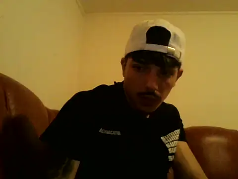 Snapshot of danbig01 chatting on 19, 5, 2026 danbig01 online show from 19, 5, 2026