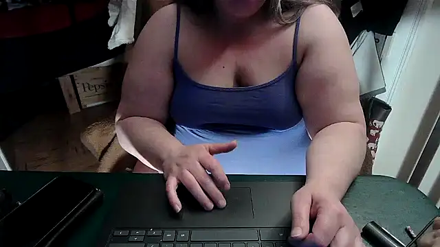 smalltowntrouble online show from 14, 4, 2026